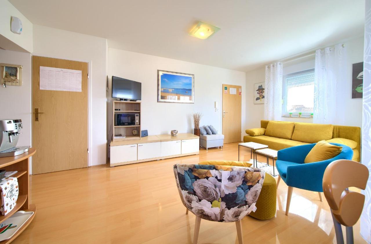 Apartman Noel 크르크 외부 사진